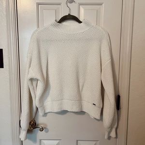 Hollister cream knit crew neck size M sweater